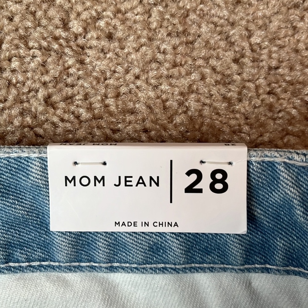 NWT PacSun Distressed Freeze Pop Mom Jeans - Picture 6 of 13